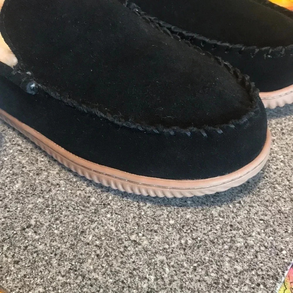 Fireside By Dearfoams Men's Gold Coast Black Size 13 - Picture 3 of 5